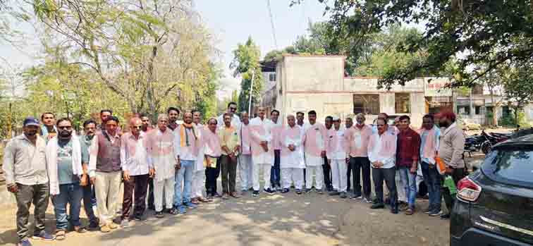 खरीदी केंद्रों के तौल कांटों में गड़बड़ी: कांग्रेस ने की जांच की मांग, SDM को सौंपा कलेक्टर के नाम ज्ञापन