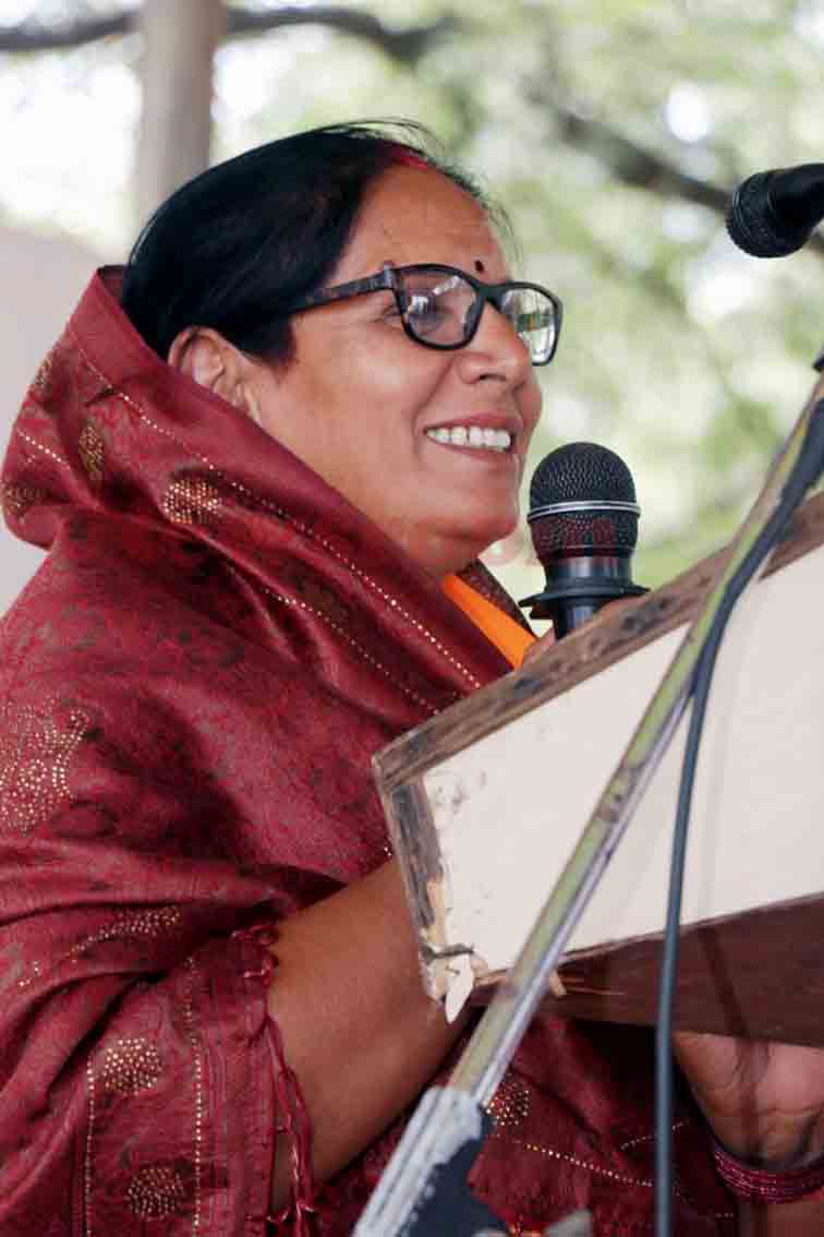 नवरात्रि 2025: मातृशक्ति विशेष : आज के समय में सुधार के लिए महिलाओं को आगे आना होगा – इंदिरा लौवंशी