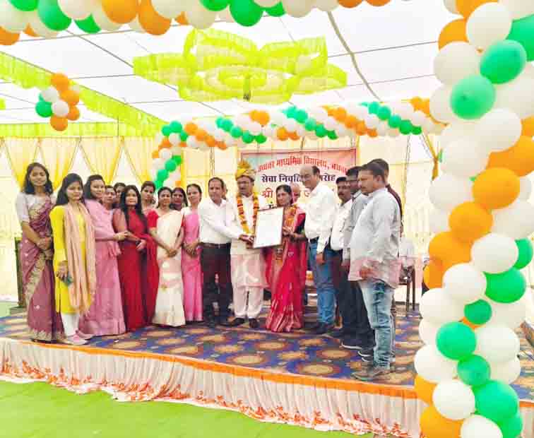 जिला अध्यक्ष मध्य प्रदेश शिक्षक संघ का अर्द्ध वार्षिक पूर्ण करने पर भव्य कार्यक्रम संपन्न