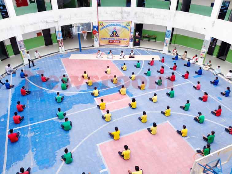 अंतर्राष्ट्रीय योग दिवस 2025: क्रेयान इंटरनेशनल स्कूल में कार्यक्रम का आयोजन