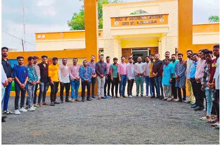 भाजयुमो पुरानी इटारसी ने खुले में मांस-मदिरा बिक्री बंद करने की मांग की, एसडीएम को सौंपा ज्ञापन