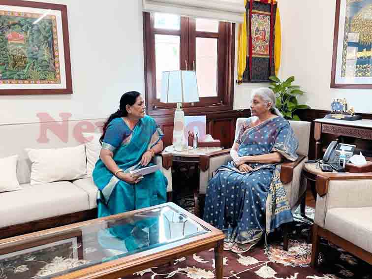 राज्यसभा सांसद माया नारोलिया ने वित्त मंत्री निर्मला सीतारमण से की मुलाकात, SPM में PM6 मशीन स्थापना हेतु आभार व्यक्त किया