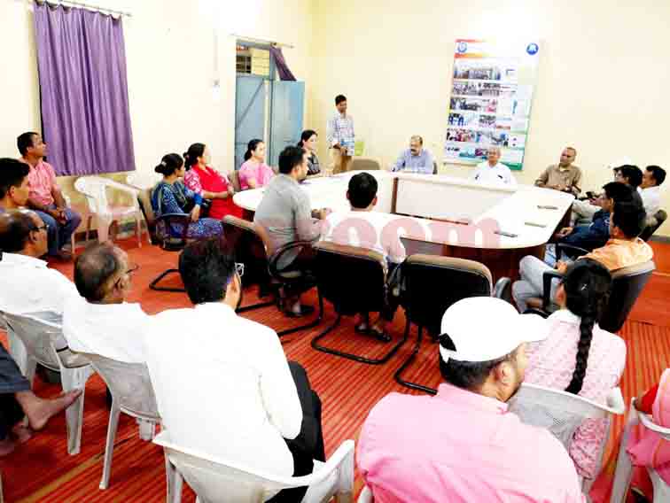 कुसुम महाविद्यालय सिवनी मालवा में हर्षोल्लास से मनाया गया दीपावली मिलन समारोह