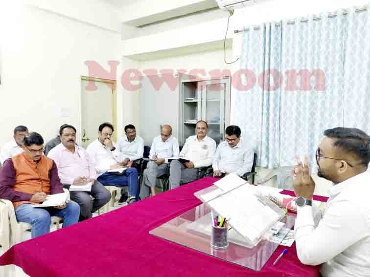 निर्वाचन सेक्टर सुपरवाइजर नियमित रूप से करें मतदान केंद्रों का भ्रमण : विजय राय, SDM