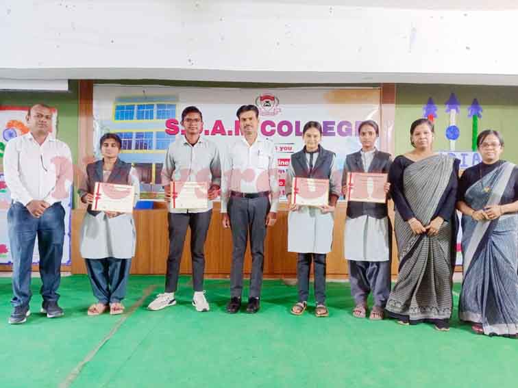 एसडीएम महाविद्यालय में वाद-विवाद प्रतियोगिता का सफल आयोजन, “मोबाइल की उपयोगिता और उसके दुष्परिणाम” विषय पर छात्रों ने रखे प्रभावी विचार