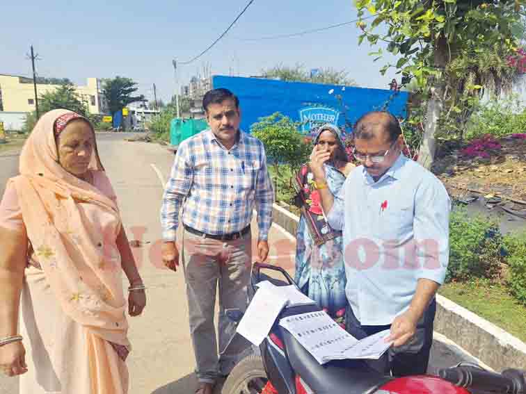 SIR 2025 : मतदाता सूची गहन पुनरीक्षण कार्य जारी, BLO घर-घर जाकर कर रहे हैं मतदाताओं का सत्यापन