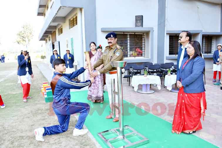 श्री ज्ञानरत्न अकादमी में तीन दिवसीय क्रीड़ा उत्सव का भव्य शुभारंभ