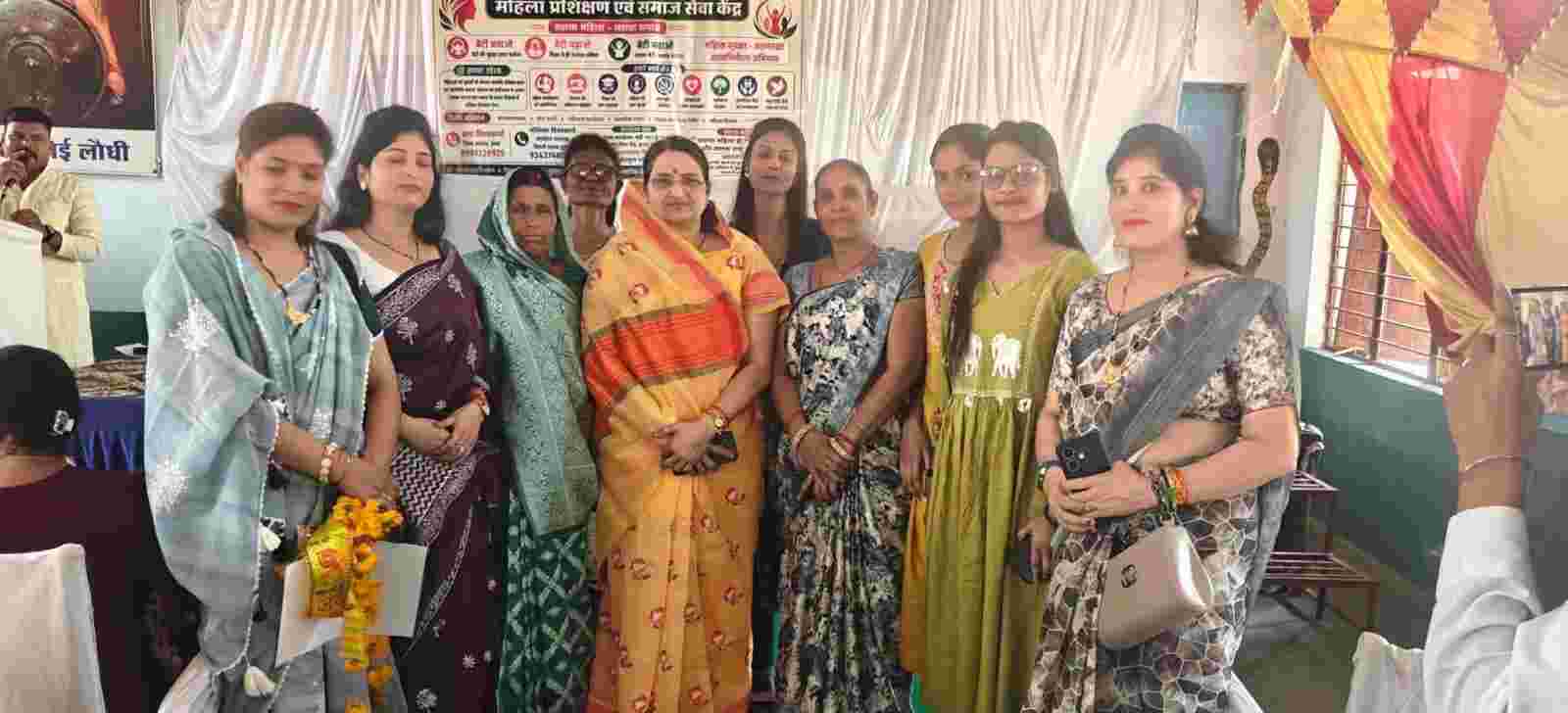 SVS जनकल्याण फाउंडेशन के आयोजन में महिलाओं, पत्रकारों और समाजसेवियों का हुआ सम्मान, आत्मनिर्भरता और सामाजिक जागरूकता पर दिया गया जोर